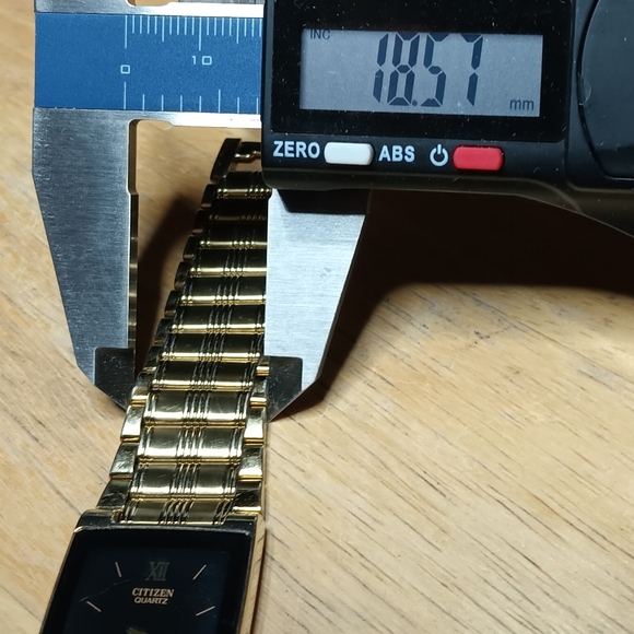 X Citizen Quartz Men's 1980s black dial gold XII & 2 hand gold tone case - Picture 8 of 11